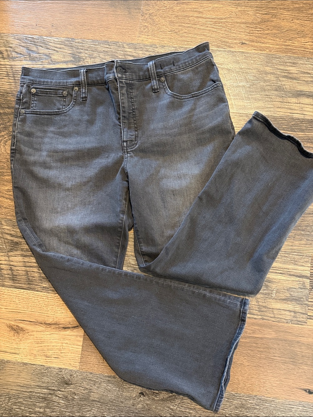 Madewell Mid Rise Kick Out Jeans 33